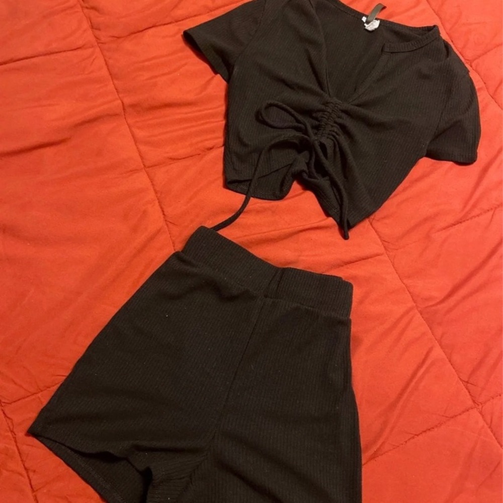 Two piece short set